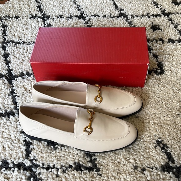 NWOT Beige Flats with buckle - Picture 6 of 7